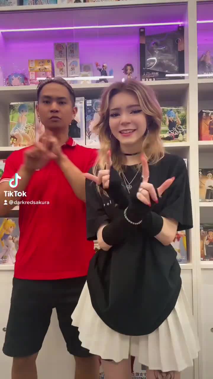 Ja ich bin das UwU Girl vom Manga Store anime foryou fyp fy manga egirl uwu viral trend